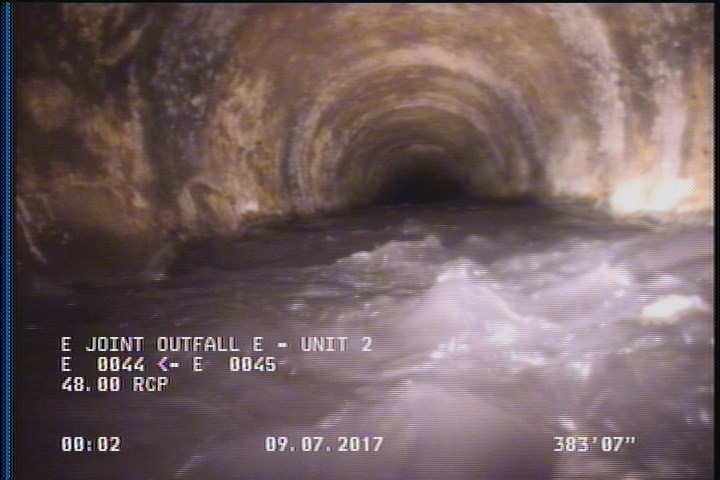 Deposits Settled Other, 20 %of cross sectional area, from 05 to 07 o'clock, , within 8 inches of joint: YES - DEBRIS
