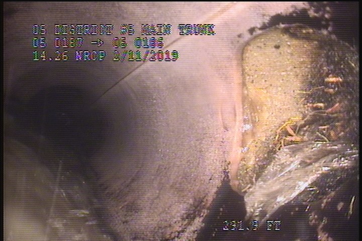 Tap Factory Made Defective, at 02 o'clock, -, within 8 inches of joint: NO, 4" - ROOTS < 5%