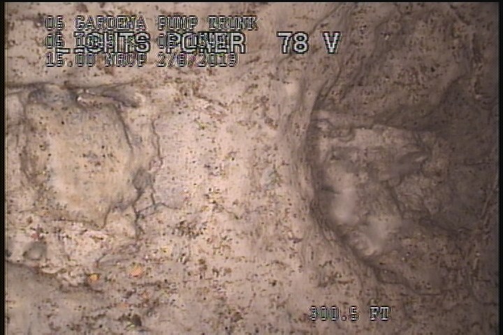 Hole Soil Visible, from 11 to 01 o'clock, within 8 inches of joint: YES - HOLE UNDER MAG COAT