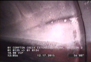 Crack Longitudinal, at 03 o'clock, within 8 inches of joint: YES