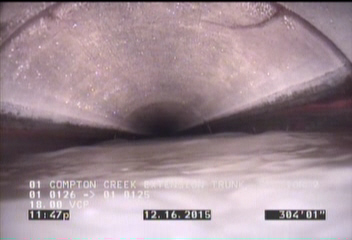 Crack Multiple, from 10 to 02 o'clock, within 8 inches of joint: YES