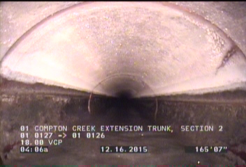 Crack Longitudinal, at 02 o'clock, within 8 inches of joint: YES
