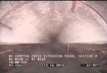 Crack Longitudinal, at 01 o'clock, within 8 inches of joint: YES