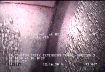 Crack Longitudinal, at 02 o'clock, within 8 inches of joint: YES