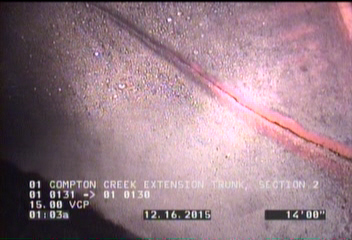Crack Spiral, from 11 to 01 o'clock, within 8 inches of joint: YES