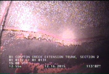 Crack Longitudinal, at 02 o'clock, within 8 inches of joint: YES
