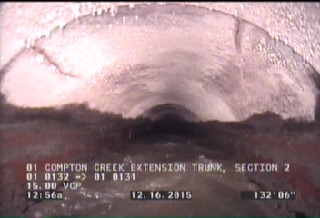 Crack Longitudinal, at 10 o'clock, within 8 inches of joint: YES