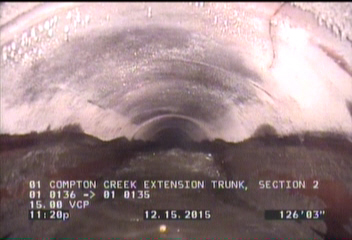 Crack Longitudinal, at 01 o'clock, within 8 inches of joint: YES
