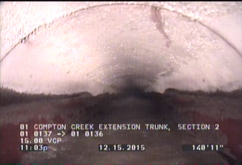 Crack Longitudinal, at 01 o'clock, within 8 inches of joint: YES