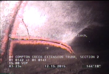 Crack Multiple, from 07 to 10 o'clock, within 8 inches of joint: YES