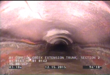 Crack Longitudinal, at 11 o'clock, within 8 inches of joint: YES