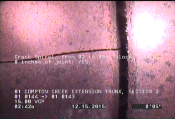 Crack Spiral, from 02 to 05 o'clock, within 8 inches of joint: YES