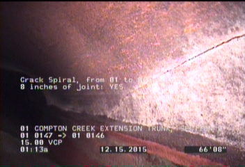 Crack Spiral, from 01 to 06 o'clock, within 8 inches of joint: YES
