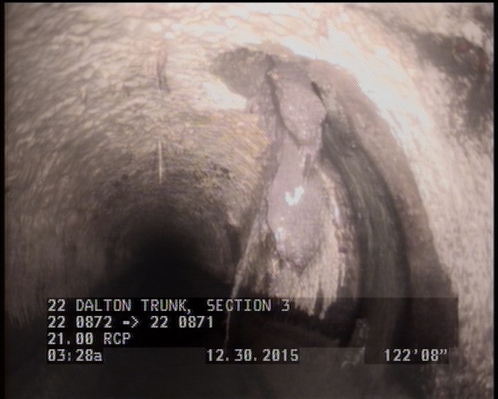 Tap Factory Made, at 02 o'clock, -, within 8 inches of joint: NO, 4" - ROOTS