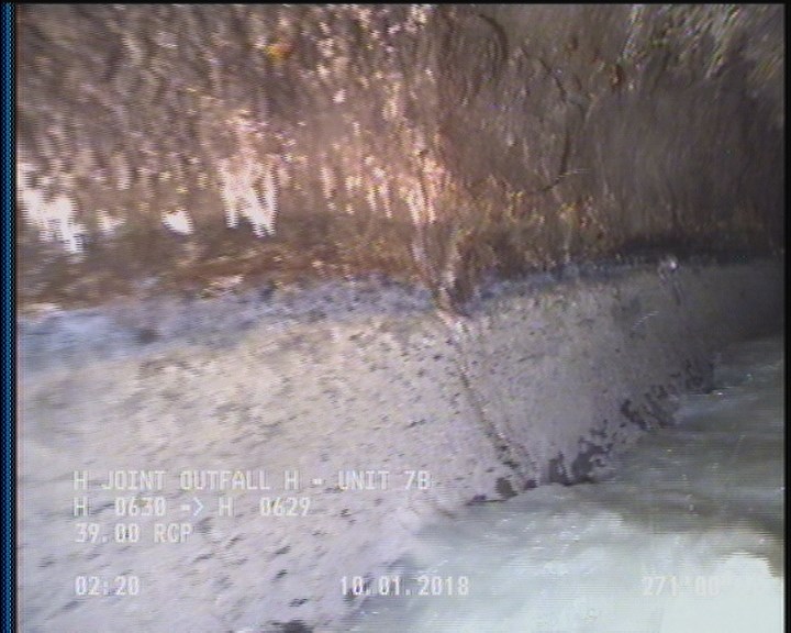Deposits Attached Grease, 5 %of cross sectional area, from 04 to 08 o'clock, , within 8 inches of joint: YES, Start