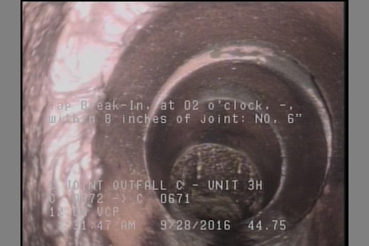 Tap Break-In, at 02 o'clock, -, within 8 inches of joint: NO, 6"