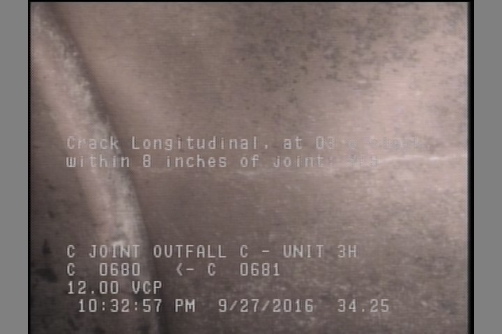 Crack Longitudinal, at 03 o'clock, within 8 inches of joint: YES