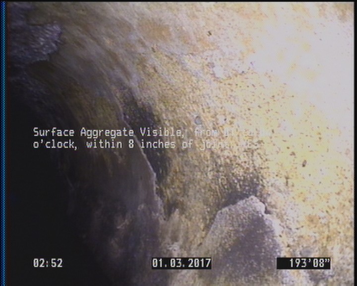 Surface Aggregate Visible, from 01 to 04 o'clock, within 8 inches of joint: YES