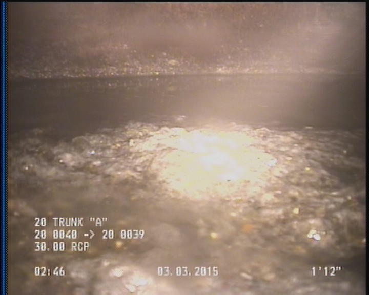 Deposits Settled Gravel, 25 %of cross sectional area, from 04 to 08 o'clock, , within 8 inches of joint: YES - DEBRIS