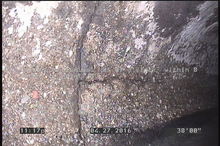 Crack Longitudinal, at 09 o'clock, within 8 inches of joint: NO