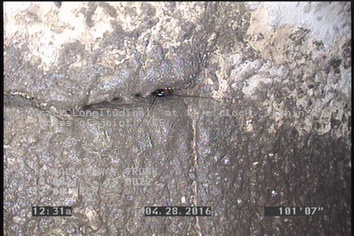 Crack Longitudinal, at 11 o'clock, within 8 inches of joint: YES