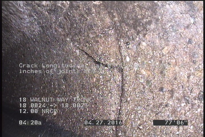 Crack Longitudinal, at 03 o'clock, within 8 inches of joint: YES