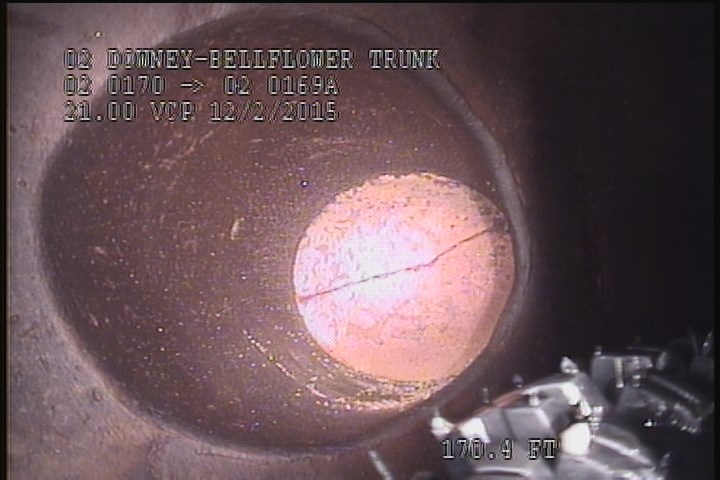 Tap Factory Made Defective, at 01 o'clock, -, within 8 inches of joint: YES, 6" - CAPPED, CRACKED