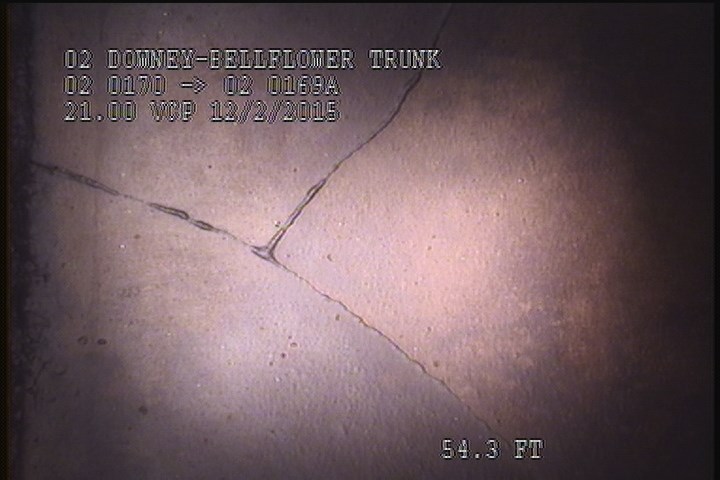 Crack Multiple, from 10 to 02 o'clock, within 8 inches of joint: YES