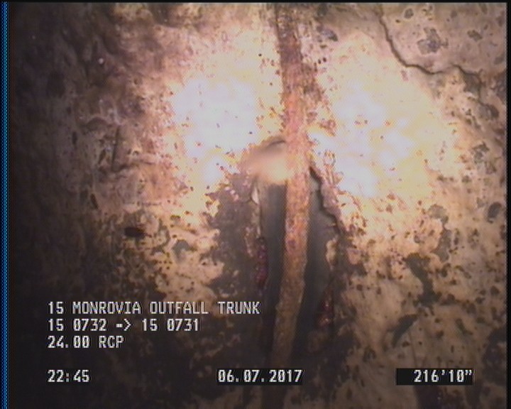 Surface Reinforcement Corroded, from 01 to 03 o'clock, within 8 inches of joint: YES