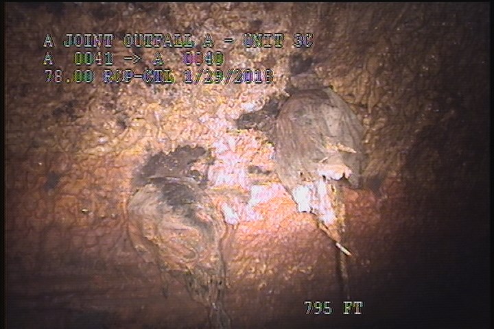 Deposits Attached Other, 5 %of cross sectional area, from 09 to 10 o'clock, , within 8 inches of joint: NO - RAGS