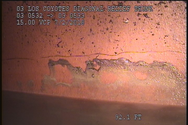 Crack Longitudinal, at 03 o'clock, within 8 inches of joint: YES