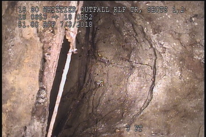 Surface Missing Wall, from 10 to 02 o'clock, within 8 inches of joint: YES - VOID VISIBLE