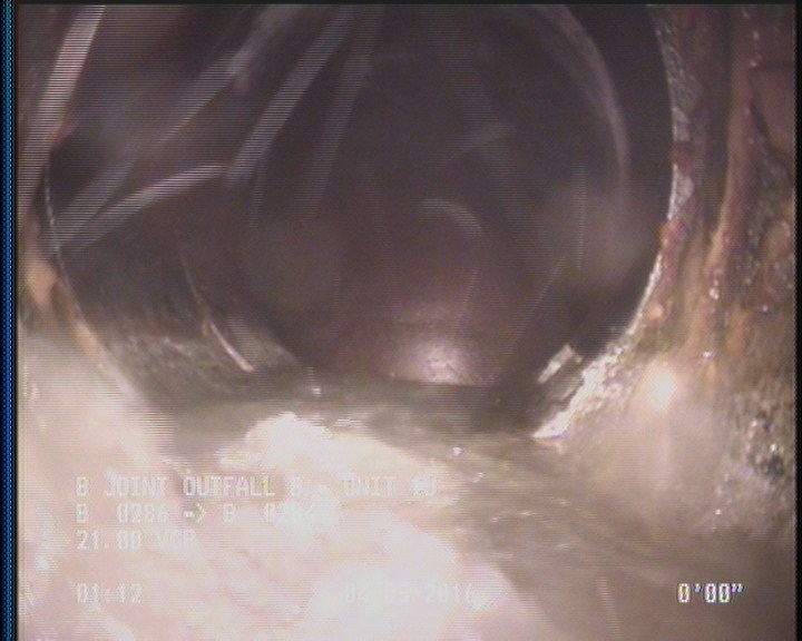Deposits Attached Grease, 5 %of cross sectional area, from 04 to 08 o'clock, , within 8 inches of joint: YES