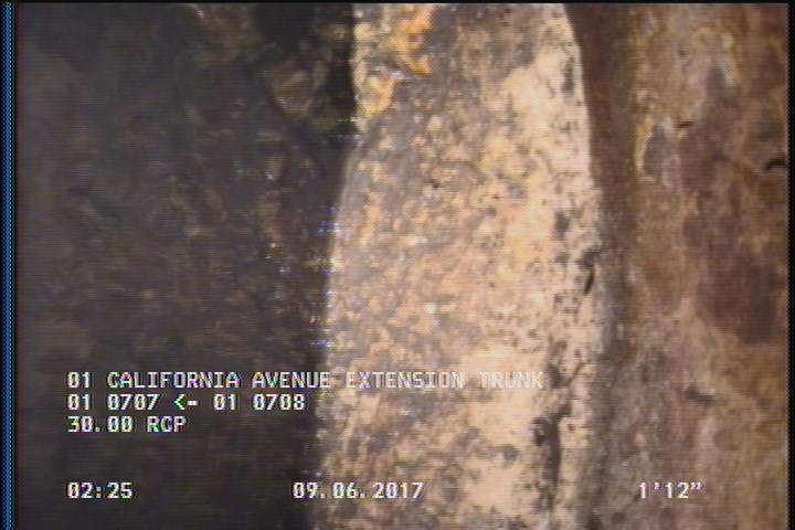 Survey Abandoned - VIEW OF THE U/S SIPHON FROM D/S MH