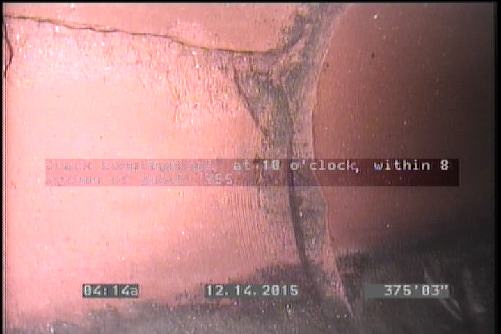 Crack Longitudinal, at 10 o'clock, within 8 inches of joint: YES
