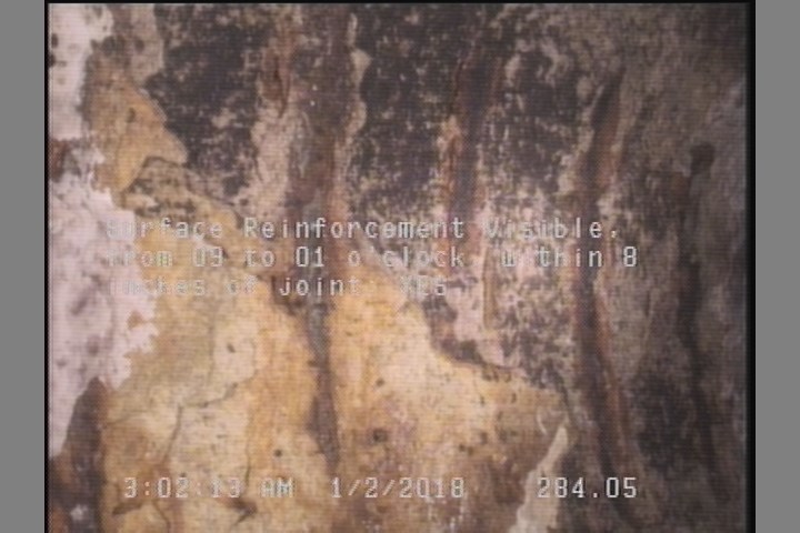 Surface Reinforcement Visible, from 09 to 01 o'clock, within 8 inches of joint: YES