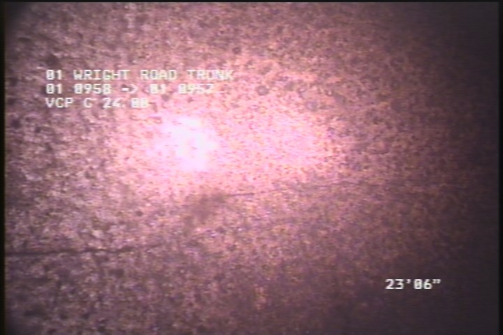Fracture Longitudinal, at 12 o'clock, within 8 inches of joint: YES, Start - HAIRLINE