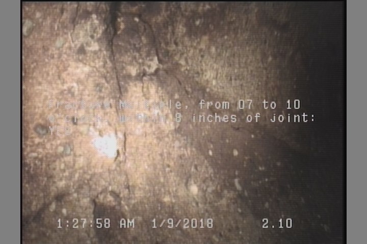 Fracture Multiple, from 07 to 10 o'clock, within 8 inches of joint: YES