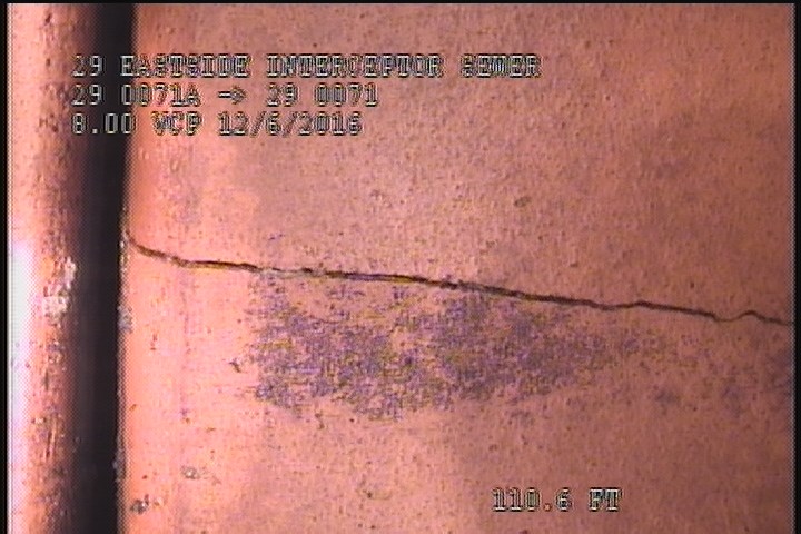 Crack Longitudinal, at 09 o'clock, within 8 inches of joint: YES