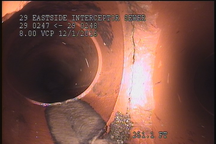 Tap Break-In Active, at 10 o'clock, -, within 8 inches of joint: YES, 4"