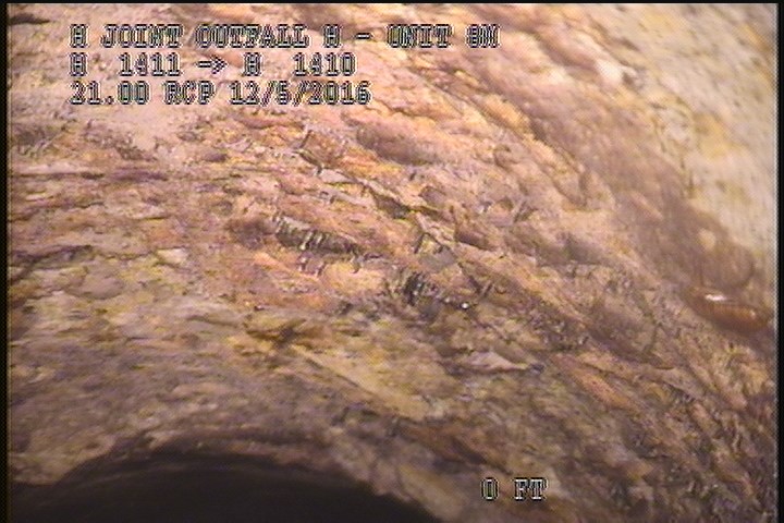 Surface Aggregate Projecting, from 10 to 02 o'clock, within 8 inches of joint: NO - SEVERE AGG