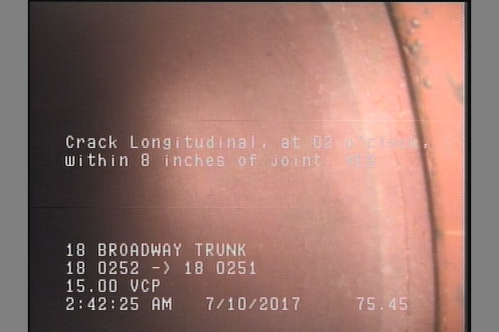 Crack Longitudinal, at 02 o'clock, within 8 inches of joint: YES