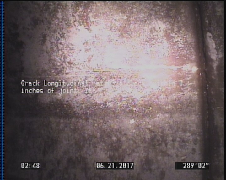 Crack Longitudinal, at 03 o'clock, within 8 inches of joint: YES