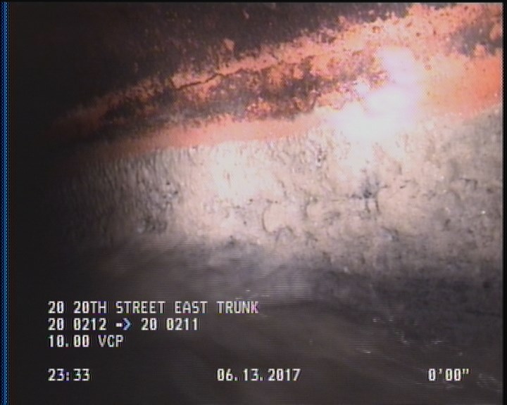 Deposits Attached Grease, 5 %of cross sectional area, from 04 to 08 o'clock, , within 8 inches of joint: YES, Start
