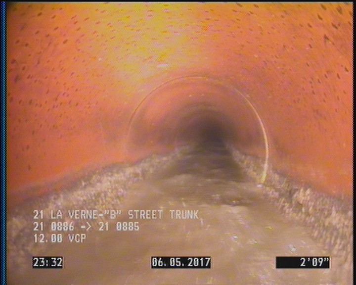 Deposits Attached Grease, 5 %of cross sectional area, from 04 to 08 o'clock, , within 8 inches of joint: YES, Start
