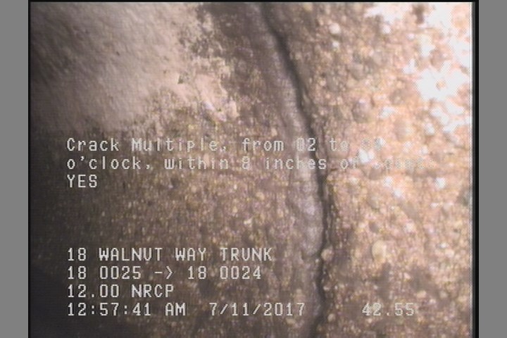 Crack Multiple, from 02 to 04 o'clock, within 8 inches of joint: YES