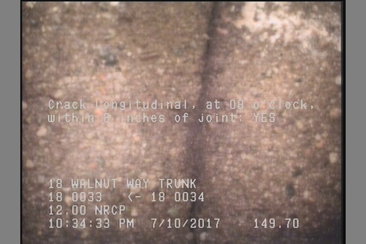 Crack Longitudinal, at 08 o'clock, within 8 inches of joint: YES