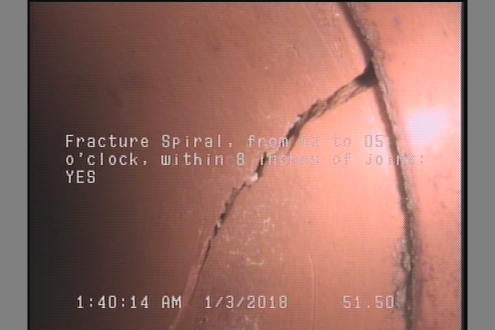 Fracture Spiral, from 02 to 05 o'clock, within 8 inches of joint: YES