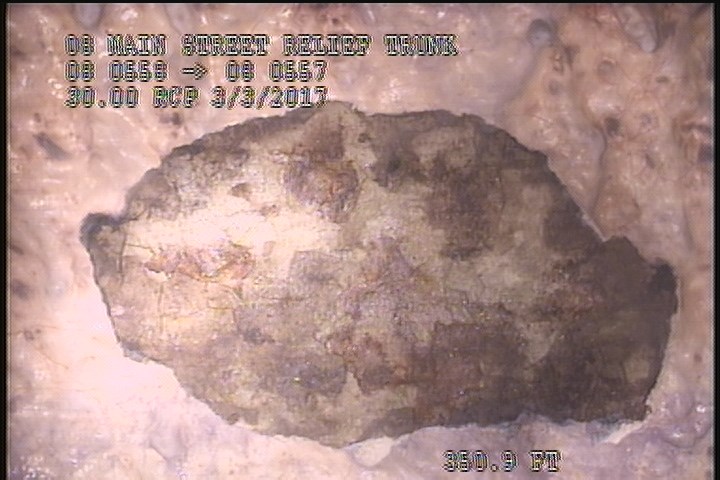 Surface Spalling, from 09 to 11 o'clock, within 8 inches of joint: NO - FLAKING CONCRETE