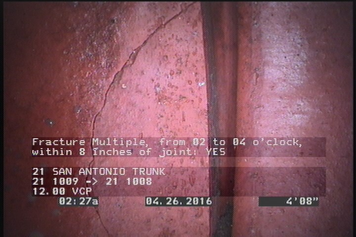 Fracture Multiple, from 02 to 04 o'clock, within 8 inches of joint: YES